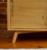 'Brwyn' – Solid Oak Media Unit with Sliding Doors